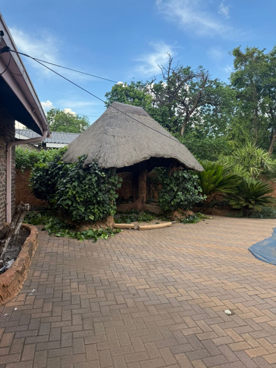  Bedroom Property for Sale in Miederpark North West